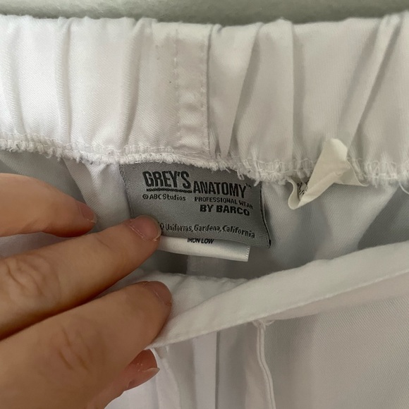 3/$25! Greys Anatomy White Scrub Pants - Picture 6 of 6